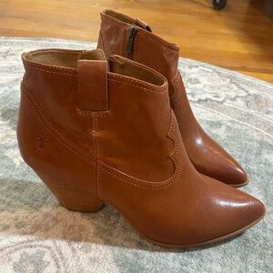 FRYE AND CO. Brown Heeled Boots